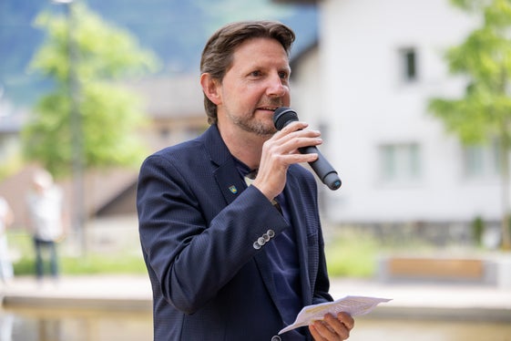 Wir tragen gemeinsam Verantwortung für dieses lebendige Schutzgebiet. Es zeigt, wie ein gutes Zusammenspiel zwischen Mensch und Natur gelingen kann“, betonte der Naturnser Bürgermeister Zeno Christanell. (Foto: LPA/Bernhard Aichner)
