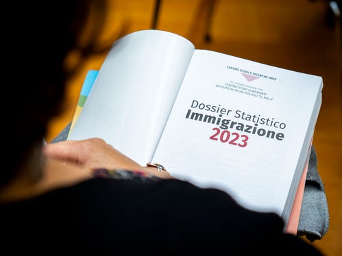 Das Statistische Jahrbuch zur Einwanderung 2023 wird jährlich vom Studien- und Forschungszentrum IDOS im Auftrag des staatlichen Amtes gegen Diskriminierung erstellt. (Foto: LPA/Fabio Brucculeri) 