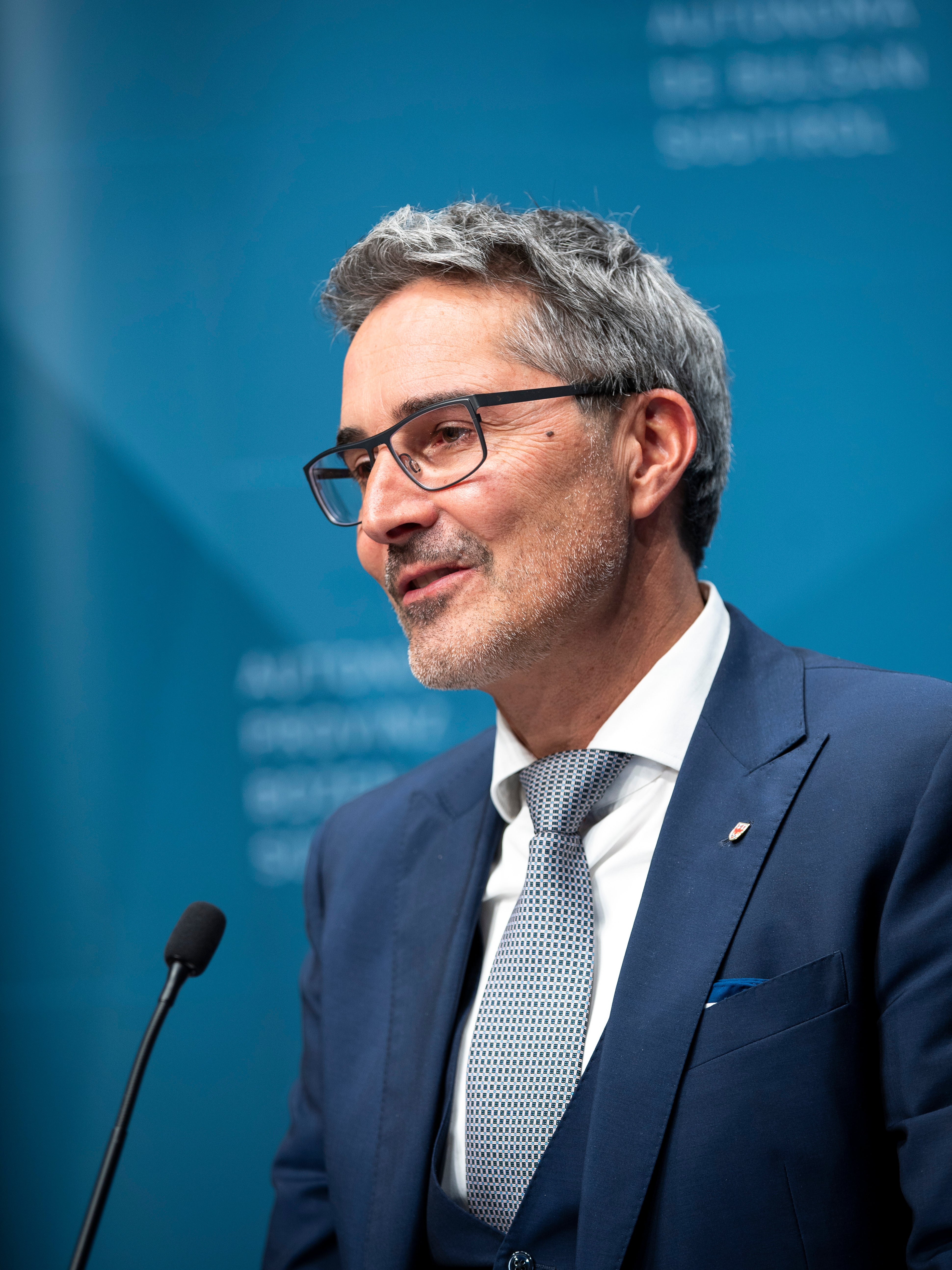Bei gleich mehreren Terminen, unter anderem bei den Verhandlungen zur Autonomiereform, wird Landeshauptmann Arno Kompatscher morgen in Rom Südtirol vertreten. (Foto: LPA/Fabio Brucculeri)
