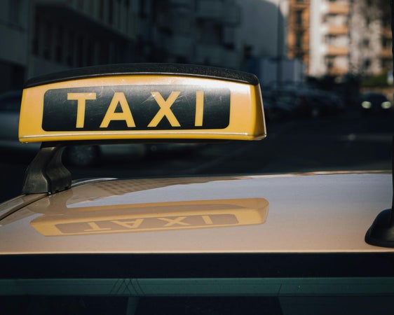 La Giunta provinciale ha aggiornato il regolamento di esecuzione sul servizio taxi e servizio di noleggio con conducente (Foto: Pexels)