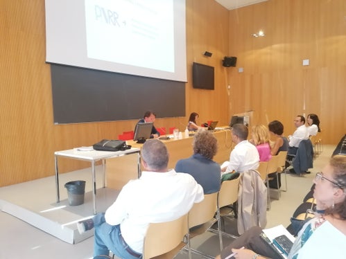 79 nuovi docenti di ruolo e 24,5 posti in più: la scuola italiana è pronta a ripartire senza mascherine Il sovrintendente Gullotta ha incontrato i dirigenti in vista dell’avvio dell’anno scolastico (Foto: ASP/Direzione Istruzione e Formazione italiana) 