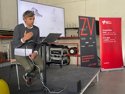 L'architetto Matteo Scagnol: Con il Rifugio Europa si crea una sintesi tra dimensione simbolica e funzionale. (Foto: Euregio/GNews)
