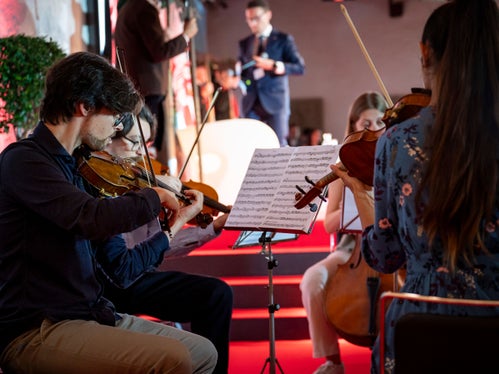 Un quartetto d'archi del Conservatorio Claudio Monteverdi ha fatto da sfondo musicale ai festeggiamenti a Castel Tirolo. (Foto: USP/Fabio Brucculeri)