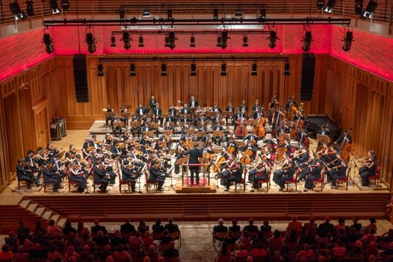 Attraverso iniziative come il concerto dell’Orchestra giovanile Gustav Mahler in programma ad agosto, si intende avvicinare i giovani alla cultura presso il Centro culturale Euregio di Dobbiaco. La Provincia sostiene questa iniziativa con uno stanziamento straordinario. (Foto: USP/Settimane musicali Gustav Mahler/Max Verdoes)