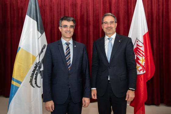 Il Presidente del Cantone svizzero dei Grigioni Caduff e il Presidente della Giunta provinciale altoatesina Kompatscher all'incontro tra i due Governi. (Foto: ASP/Ivo Corrà)  