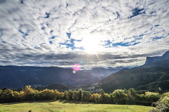 Wetterbild des Monats Oktober 2026: Das Etschtal von Naraun aus. (Foto: LPA/Martin Geier)