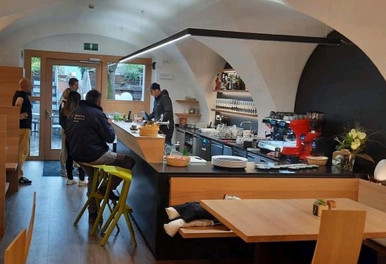 Vor allem der Eingangsbereich von Hotel Masatsch wurde leichter zugänglich gemacht und modernisiert. (Foto: LPA/Gianluca Crocco) 