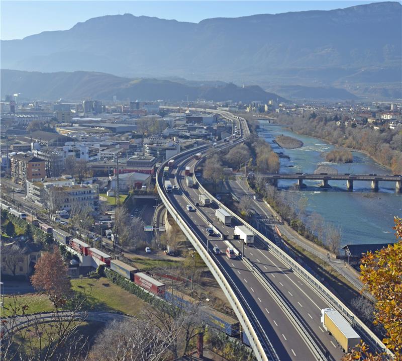 Das Land Südtirol hat eine Machbarkeitsstudie für ein SLOT-System in Auftrag gegeben, die eine Weiterentwicklung des Dosierungssystems darstellen kann. (Foto: LPA/Daniel Rabanser)