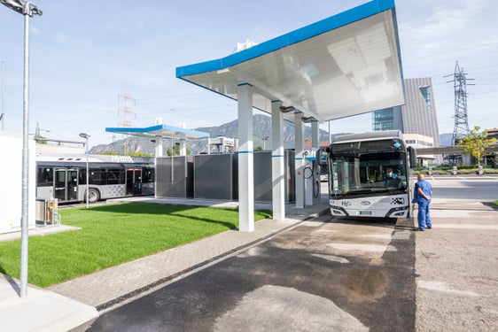 Das Transport- und Infrastrukturministerium hat am Montag, 13. März, die Rangliste der Wasserstofftankstellen veröffentlicht, welche finanziert werden. (Foto: sasa/Armin Huber)