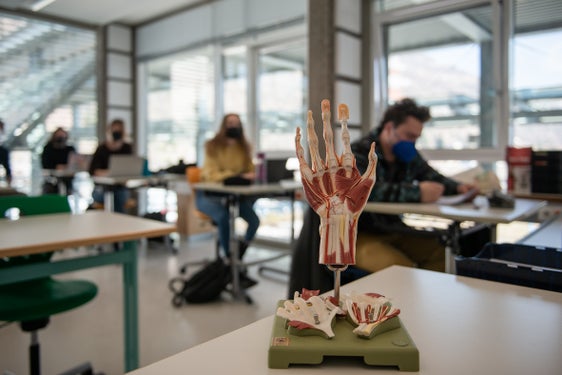 Gesundheitsberufe an der Claudiana erlernen: Das Angebot wird demnächst um drei neue Bachelor-Studien erweitert. (Foto: LPA/Claudiana)