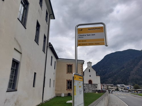 Der seit 2005 bestehende und in den vergangenen Jahren ausgebaute grenzüberschreitende Busdienst hat sich als wichtiges Bindeglied zwischen Südtirol und Graubünden etabliert. (Foto: LPA/Maja Clara)