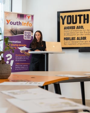 Mitreden und mitentscheiden: Junge Menschen waren von der Einreichung über die Peer Jury bis zur Abstimmung aktiv am Projekt beteiligt. (Foto: LPA/Youth Info/Stefan Innerhofer)