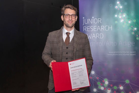 Lo storico Jack Wolfgang Geronimo Schropp è specializzato nella decifrazione di antiche iscrizioni; anche per lui una menzione speciale. (Foto: USP/Othmar Seehauser)