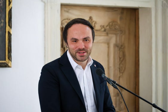 Erinnerungen wach halten ist keine Dokumentation zum Selbstzweck, sondern hat ein Ziel und ist ein Auftrag an uns, hob Landesrat Philipp Achammer bei der Vorstellung der Webseite hervor. (Foto: LPA/Clara Masiero)