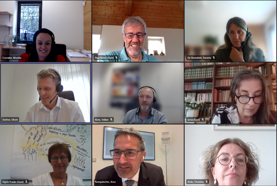 Un momento della riunione online della Consulta museale con il Presidente Kompatscher (Foto: ASP) 