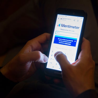 Il pubblico ha potuto partecipare attivamente alla serata col proprio cellulare. (Foto: ASP) 