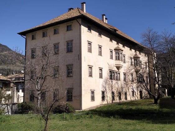 La consegna dell'archivio e la firma del relativo contratto di custodia avranno luogo venerdì 19 settembre nella sala delle feste di Palazzo Rottenbuch, in via Armando Diaz 8, 2° piano, a Bolzano. (Foto: USP/Maja Clara)
