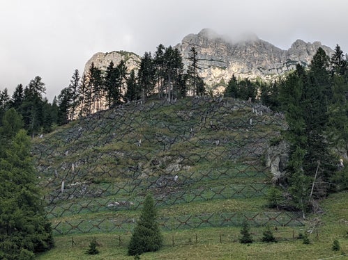 Per conto dell'Ufficio sistemazione bacini montani Est dell’Agenzia per la Protezione civile sono stati effettuati numerosi lavori si messa in sicurezza in Val Badia (Foto: ASP/Ufficio sistemazione bacini montani Est)