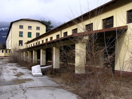 Una parte della caserma "Francesco Rossi" di Merano la prossima settimana passerà alla Provincia (Foto: ASP)