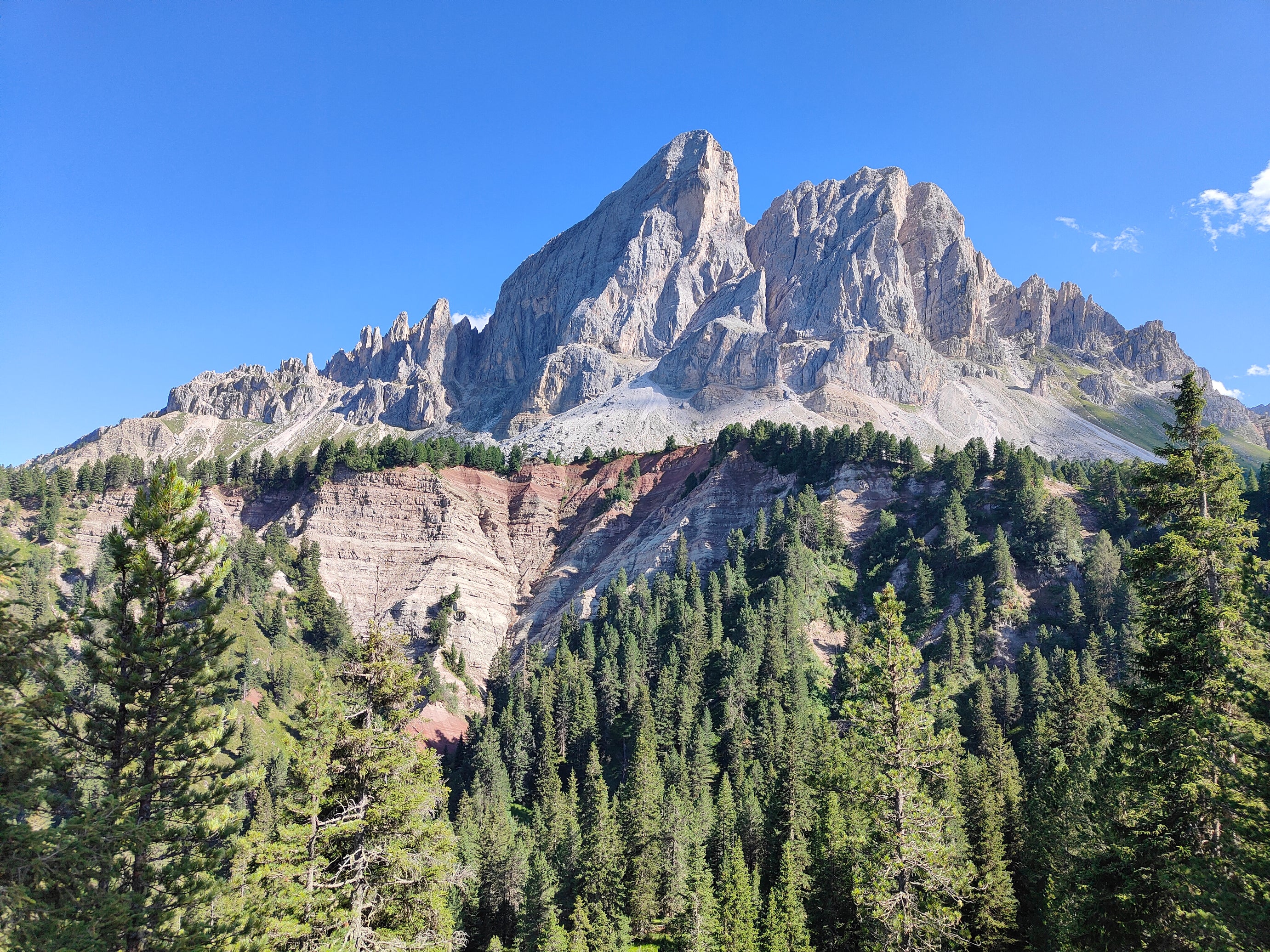 Die Geotrekking-Gruppe umrundete den Peitlerkofel. (Foto: LPA/Stiftung Dolomiten UNESCO)