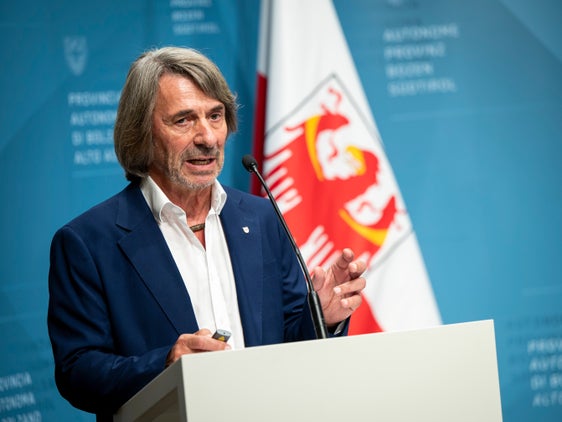 Nach dem heutigen Beschluss der Landesregierung beginnt das Land Südtirol mit einer Präventionskampagne gegen das Respiratorische Synzytial-Virus RSV, das vor allem Säuglinge im ersten Lebensjahr betrifft und zu schweren Atemwegserkrankungen führen kann, informierte heute Gesundheitslandesrat Hubert Messner (im Bild). (Foto: LPA/Fabio Brucculeri)