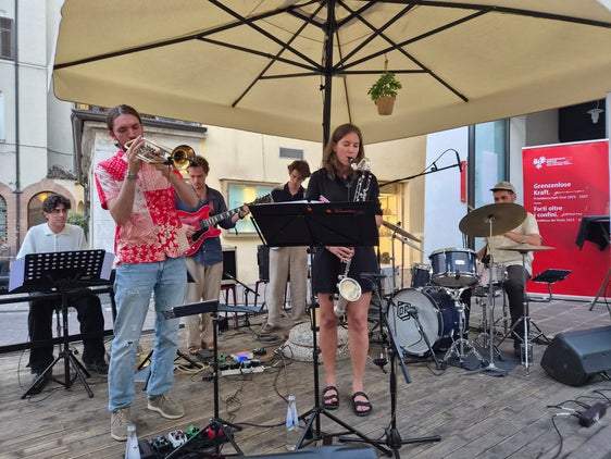 “Acquarius Euregian Comets”: sei talenti musicali emergenti provenienti da tutta l’Euregio hanno fatto "vibrare" piazza del Grano. (Foto: Euregio)