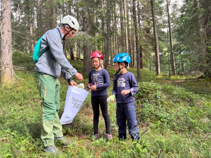 L'obiettivo dei CleanUp Days in Alto Adige era quello di sensibilizzare gli abitanti ed i turistii a una maggiore responsabilità personale nei confronti della natura: oltre 2.500 volontari hanno partecipato. (Foto: Geoparc Bletterbach)
