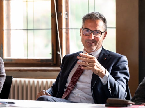Landeshauptmann Arno Kompatscher unterstrich die Bedeutung des direkten Dialogs mit den Bezirken. (Foto: LPA/Fabio Brucculeri)