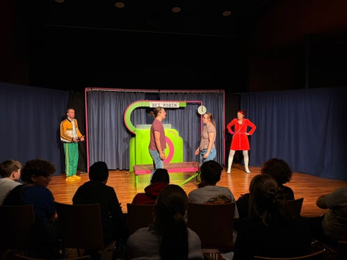 Theateraufführung „LiebeLove and the Sexperts“, Jugendzentrum Westcoast Kurtatsch (Foto: LPA/Jugendzentrum Westcoast Kurtatsch)
