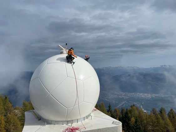 Via libera alla costruzione di un secondo radar meteorologico sul territorio altoatesino presso il sito di Tovo Alto a Sesto. Un monitoraggio accurato e completo delle precipitazioni è sempre più importante per la popolazione ed essenziale per la Protezione civile.
