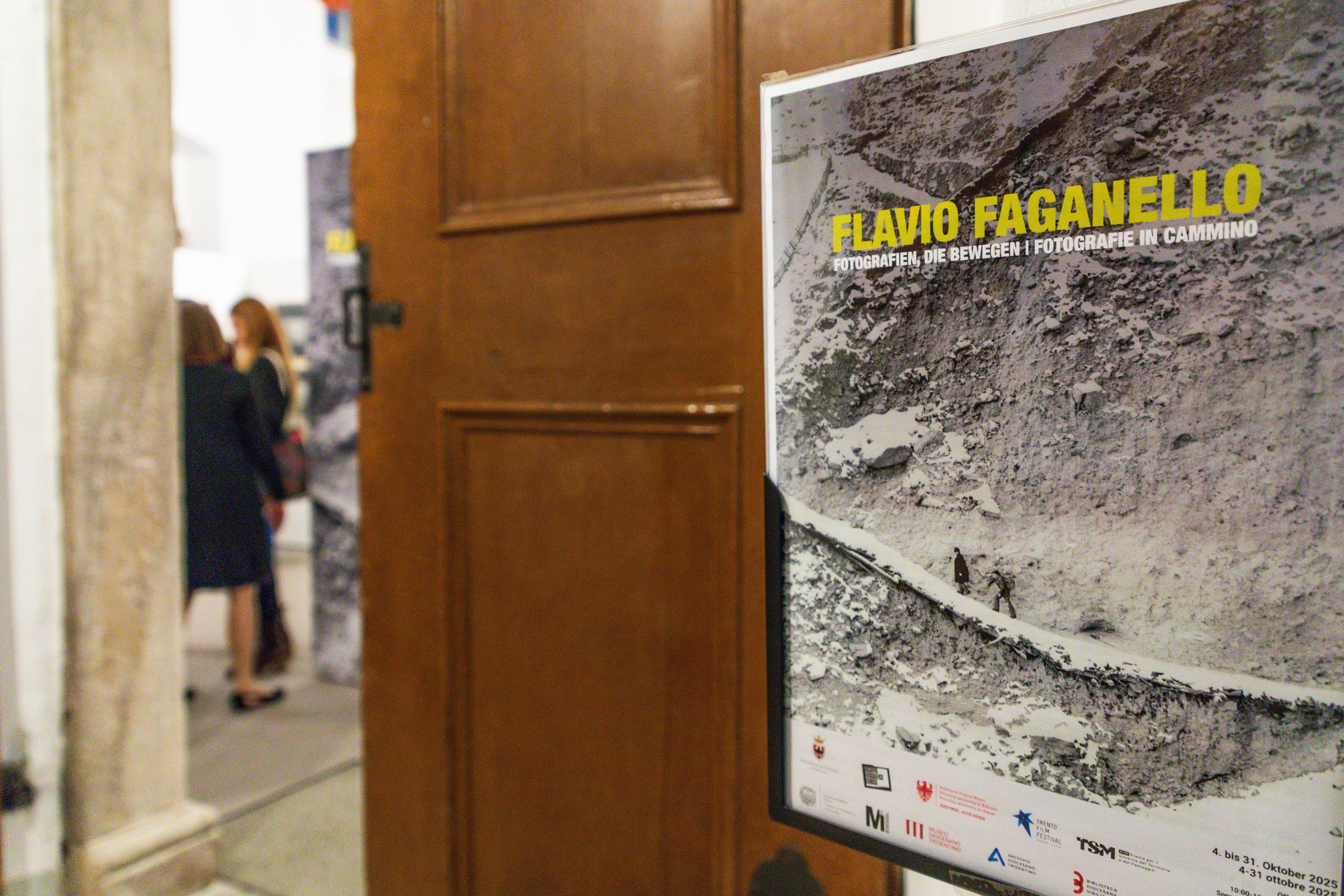 Il Museo Mercantile di Bolzano presenta la mostra Flavio Faganello. Fotografie in cammino, aperta al pubblico dal lunedì al sabato dalle 10.00 alle 13.00 e dalle 14.00 alle 18.00. (Foto: Ufficio Film e Media/Festival del Cinema di Trento/Liber Menendez)