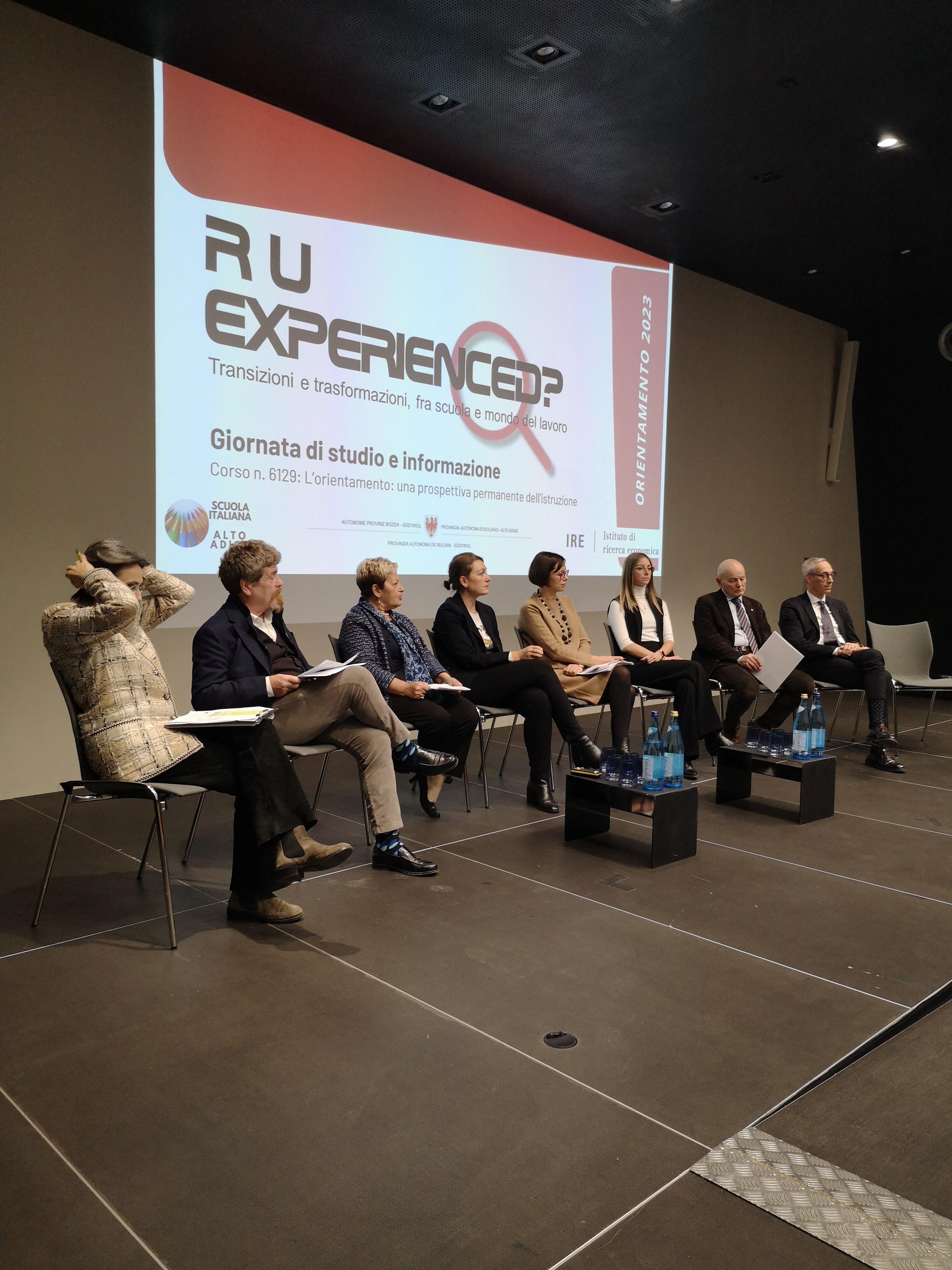 Giornata dedicata alle nuove sfide dell’orientamento scolastico e all'incontro fra scuola ed impresa, oggi (13 novembre) al Noi Techpark di Bolzano (Foto: ASP/Direzione istruzione e formazione italiana)