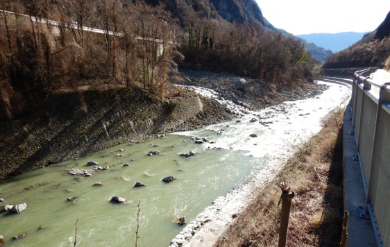 L'Ufficio sistemazione bacini montani Nord ha effettuato degli interventi sul fiume Isarco in due punti compresi fra Campodazzo e Colma (Foto: ASP/Ufficio sistemazione bacini montani Nord)
