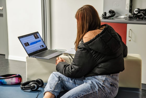 I servizi psicologici dell’Azienda Sanitaria dell’Alto Adige, gli uffici scolastici di tutti e tre i gruppi linguistici e l’Ordine degli Psicologi stanno collaborando allo sviluppo del modello. (Foto: USP/Peter Daldos)
