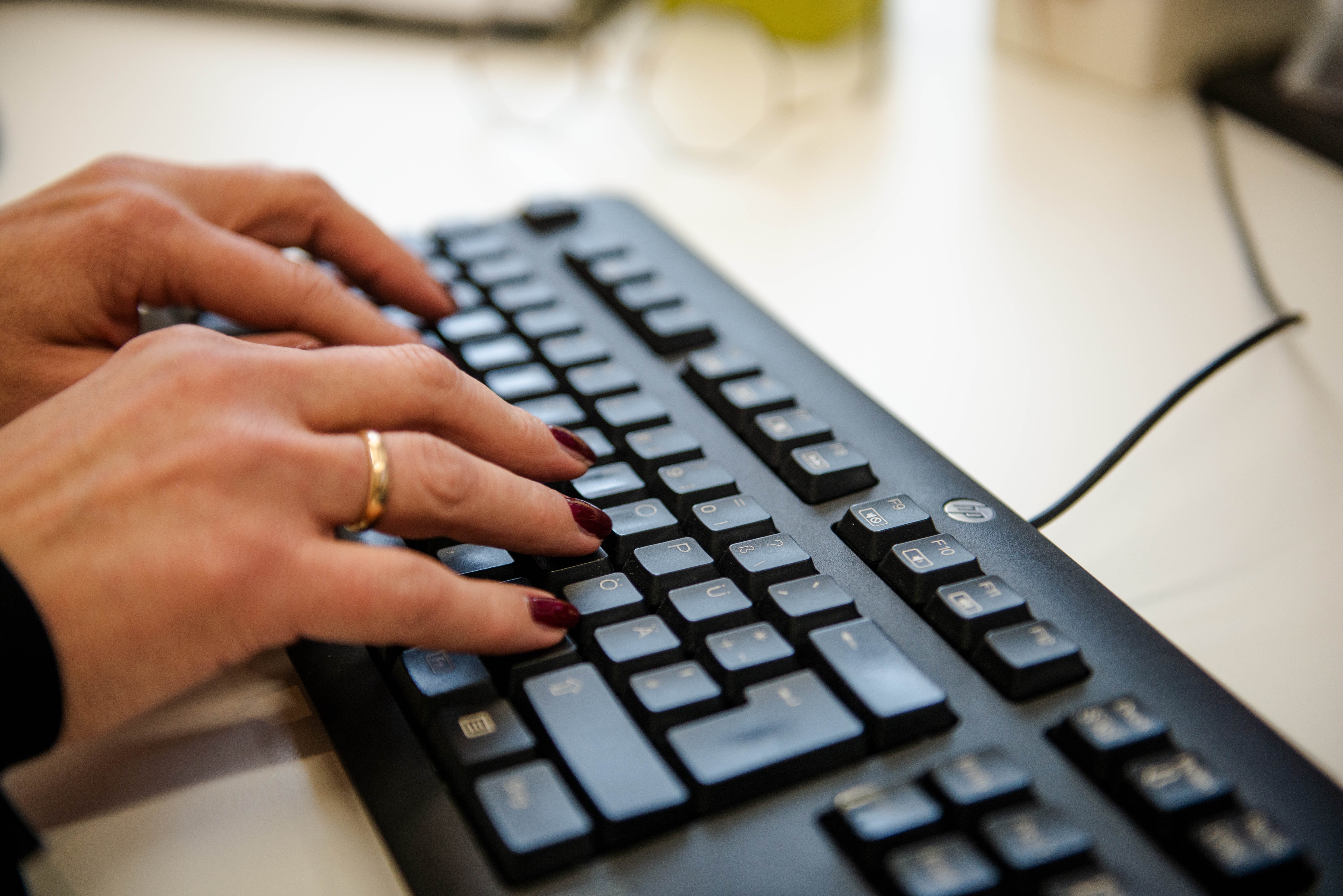 Via libera della Giunta provinciale, su proposta del vicepresidente Marco Galateo, ad un aggiustamento dei criteri per le domande di contributo per la digitalizzazione delle imprese locali. (Foto: USP/Claudia Corrent)