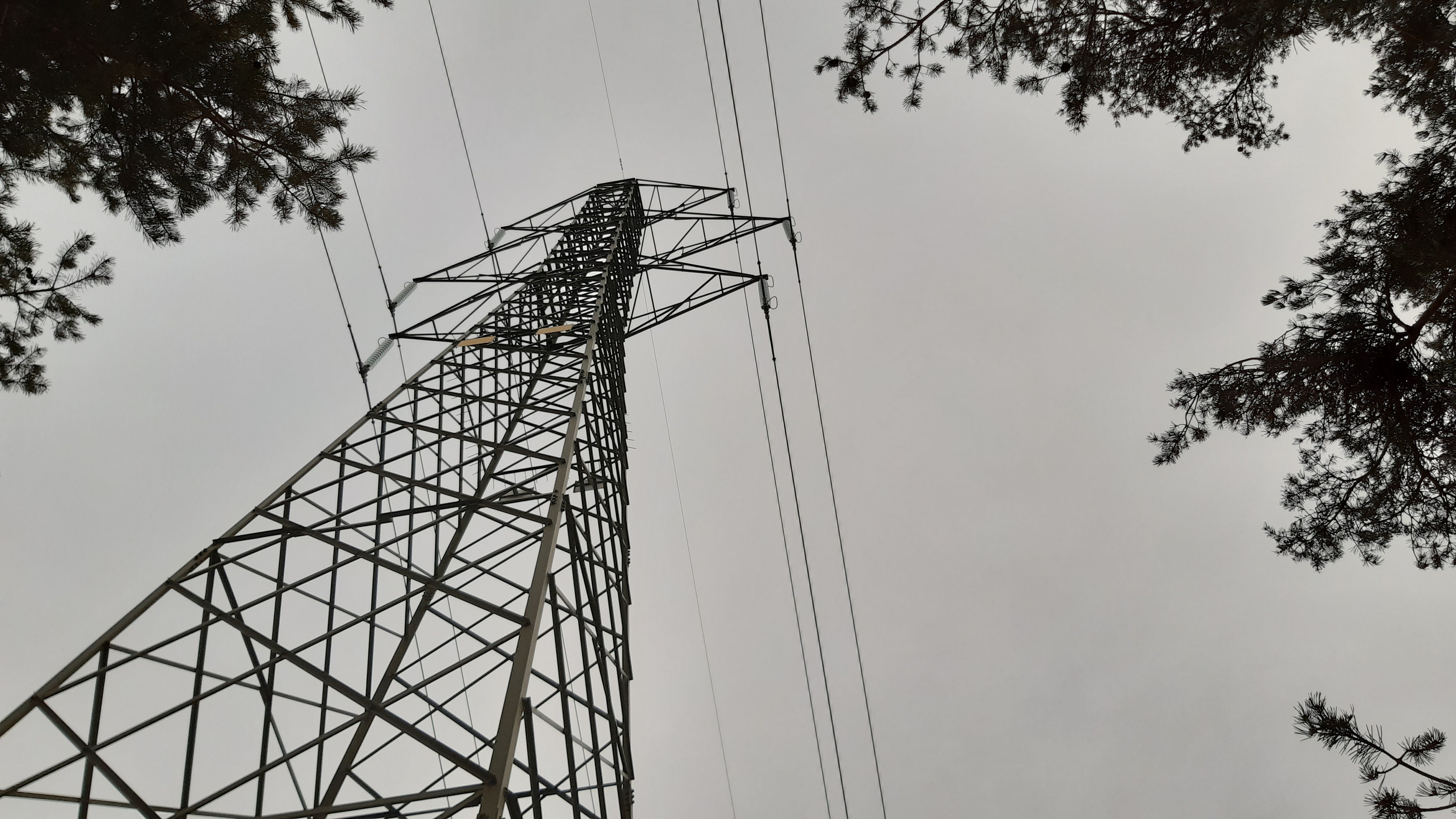 Incontro Provincia-Alperia a margine della seduta di Giunta per un confronto sui prezzi crescenti dell'energia. (Foto: ASP/Guido Steinegger)
