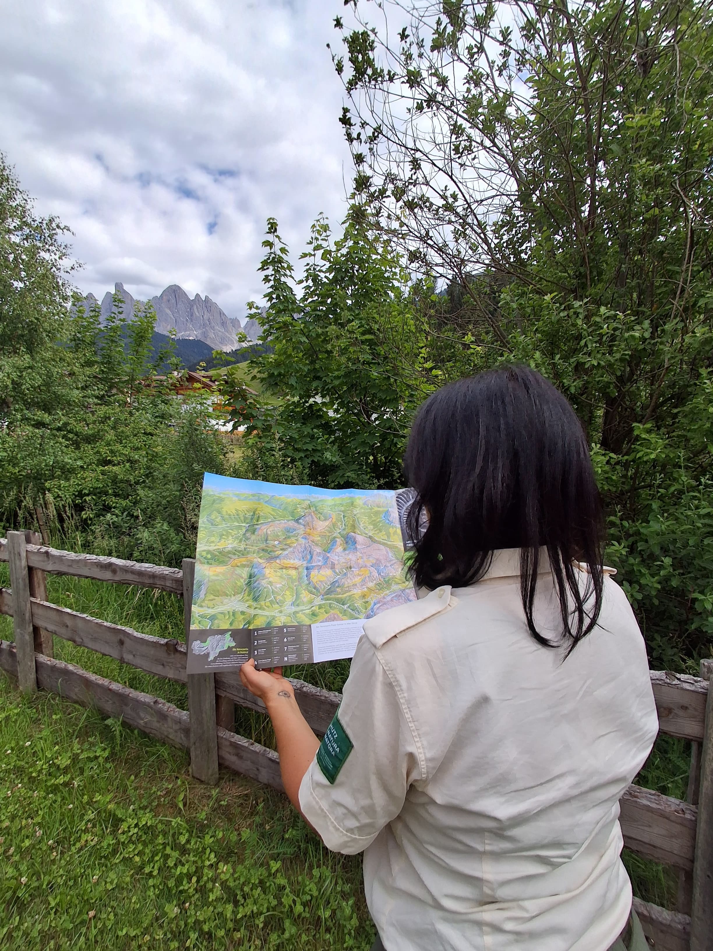 Die neu gestalteten Flyer der Naturparks sind kostenlos in den Naturparkhäusern und bei Tourismusvereinen erhältlich. (Foto: Landesamt für Natur/Marlene Pfeifer)