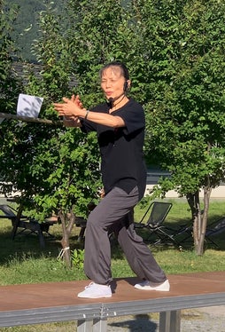 Auf dem Programm des Sportforums steht auch Tai Chi. (Foto: LPA/Pädagogische Abteilung der Deutschen Bildungsdirektion/Sportoberschule Mals)