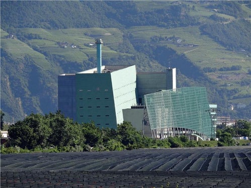 L'ottimizzazione del ciclo dei rifiuti e dell'utilizzo del termovalorizzatore di Bolzano (foto) sono parte integrante del protocollo d'intesa approvato oggi dalla Giunta provinciale (Foto: ASP) 