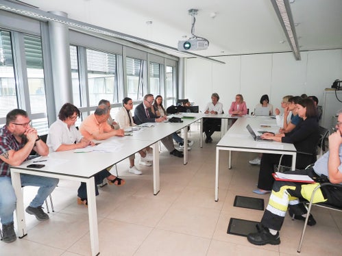 Die Mitglieder des Landeskomitees für Gesundheitsschutz und Sicherheit am Arbeitsplatz haben sich am 9. Juni im Landhaus 12 getroffen, um sich über die wichtigsten Maßnahmen im Bereich Gesundheitsschutz und Sicherheit am Arbeitsplatz zu informieren. (Foto: LPA/Ursula Pirchstaller)