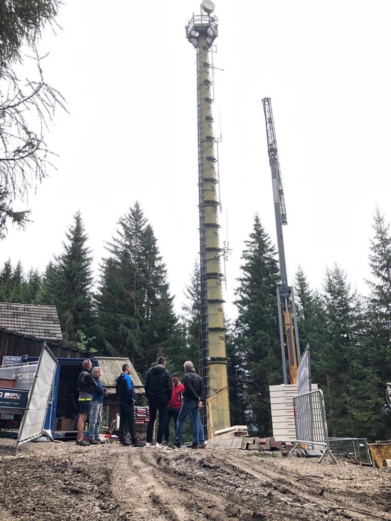 Sopralluogo dell'assessore Schuler alla stazione radio di Monte Rota (Foto: ASP/Peter Möltner)