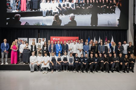 N gran pruiet de cumunicazion se damanda truep partners: fotografia de grupa cun i truep partezipanc dl Tirol, Südtirol y Trentin (Foto: USP/Bernhard Aichner)