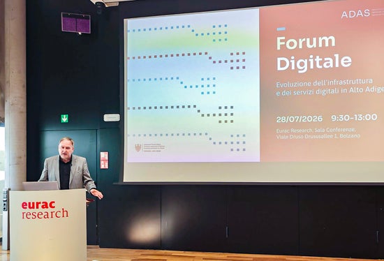 Beim Forum Digital am 28. Juli ging es vor allem um die Weiterentwicklung der digitalen Infrastrukturen, wie Josef T. Hofer, der Direktor der Agentur für ein digitales Südtirol (ADAS), ausführte. (Foto: LPA/Ursula Pirchstaller)