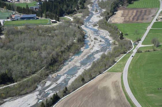 Der Ratschingserbach hat nun eine talseitige Verlängerung des Einmündungsbereichs in den Mareiterbach (Foto: LPA/Landesamt für Wildbach- und Lawinenverbauung Nord)