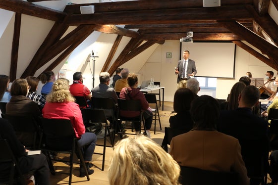 L'assessore Daniel Alfreider:  Il multilinguismo garantisce sempre più nuove opportunità. Foto: ASP/Ingo Dejaco)