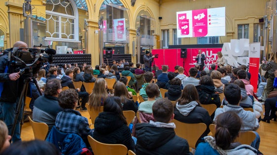 Un momento della festosa cerimonia odierna a Palazzo Widmann. (Foto: ASP/Fabio Brucculeri)