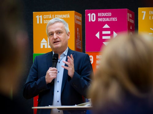 Ulrich Santa, Direktor der Agentur für Energie Südtirol – Klimahaus, die für die Organisation und Gestaltung der beiden Beteiligungsformate verantwortlich ist: Klimabürgerrat und Stakeholder Forum Klima spielen eine wichtige Rolle für die erfolgreiche Umsetzung des Klima Plans Südtirol 2040. (Foto: LPA/Fabio Brucculeri)