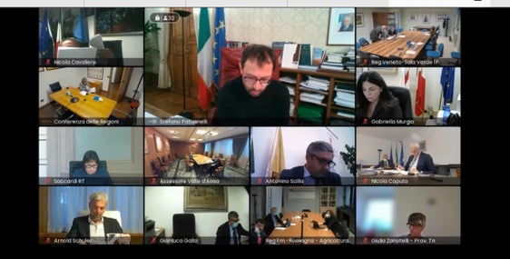 Videoconferenza sulla PAC con il ministro Stefano Patunelli. L'assessore Arnold Schuler ha rappresentato le richieste dell'Alto Adige. (Foto: ASP/Noemi Prinoth)