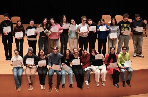 Die Teilnehmerinnen und Teilnehmer des Day of Debating 2025. (Foto: LPA/Deutsche Bildungsdirektion)