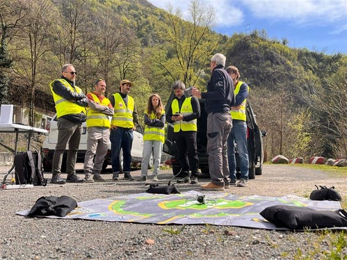 Il pilotaggio dei droni richiede una precisa conoscenza sulla struttura, le funzioni e tutti i requisiti tecnici di queste apparecchiature. (Foto: USP/Centro funzionale provinciale)